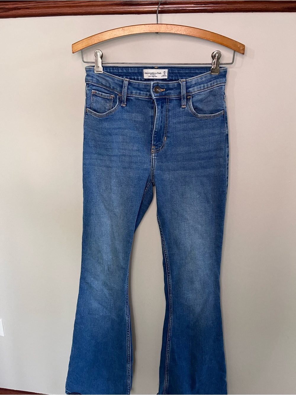 Abercrombie & Fitch The Flare Ultra High Rise Jeans Medium Wash Blue‎ 25 0R